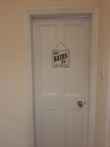 Salisbury Guest House - free parking in Йорк