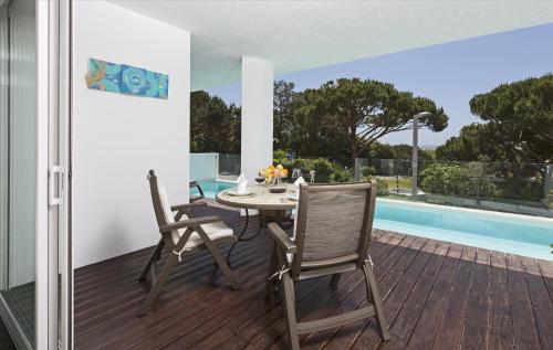 Balcony/terrace, Sunny Lounge Apartment in Vale do Garrao