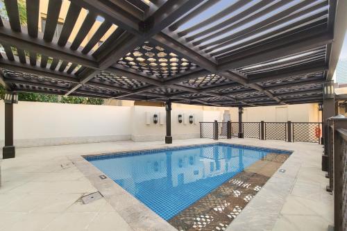 Manzil - Cozy 2BR Penthouse with Private Terrace and Full Burj View in Downtown - image 13