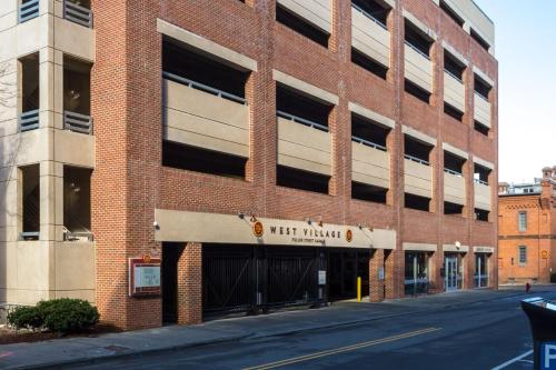 Downtown Durham 2BR Apt Walk Everywhere & Wifi - image 5