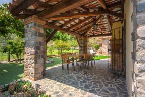 Can Caldeta - Naturaleza y privacidad en el Montseny Can Caldeta - Naturaleza y privacidad en el Montseny