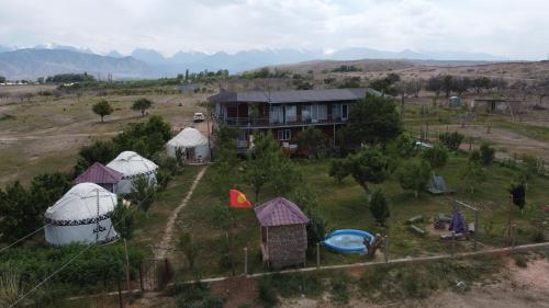 Guest house and yurt camp "Aktan"