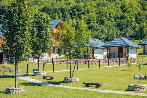 Dārzs, Outdoor resort TaraSport in Hum