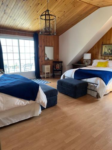 Chalets Plage St-Jean in Saint-Jean-de-l'Île-d'Orléans