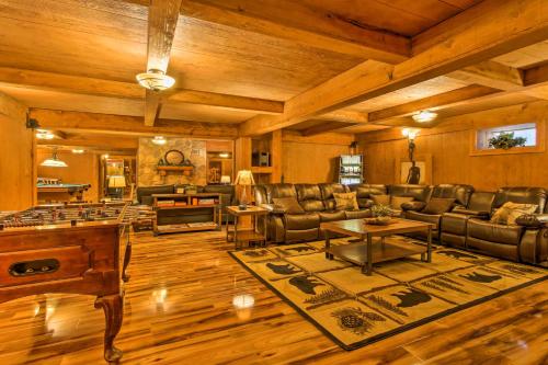 Trailside Luxury Twin Mountain Cabin on 5 Acres! - image 6