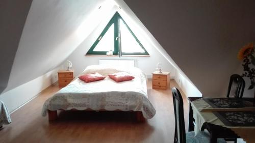 1 double bed, 1 sofa bed