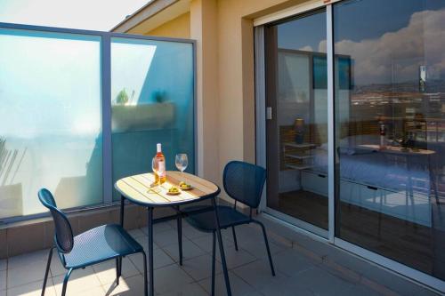 L43 Suite Maurice sea view 6Pax/Terrace,Parking,AC in Saint-Laurent-du-Var