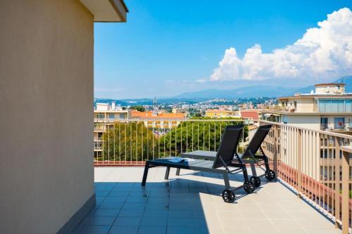 L43 Suite Maurice sea view 6Pax/Terrace,Parking,AC in Saint-Laurent-du-Var