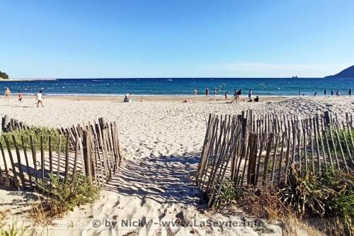 Plage des Sablettes -St Mandrier Maison du Pécheur