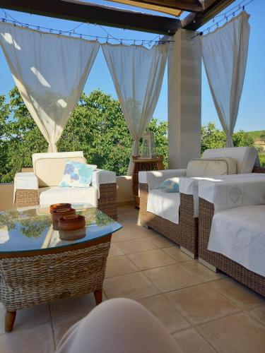 Villa Koumneni in Pano Akourdaleia