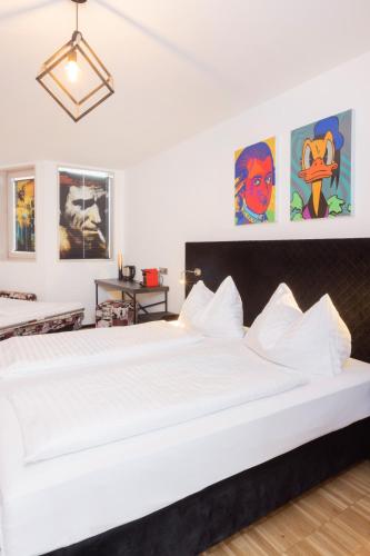 Snooze Hotel - image 10