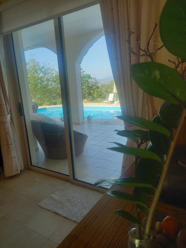 Villa Koumneni in Pano Akourdaleia