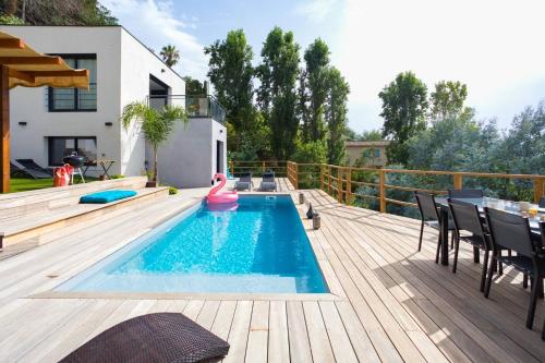 Villa modern Super-Cannes heated Pool, Parking, CLIM, 7 min to Cannes Beach - Location, gîte - Vallauris