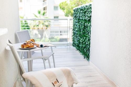 Double Room with Terrace image 9