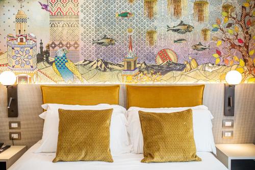 Junior Suite with Pool View image 7