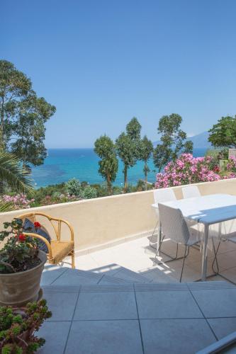 APPARTEMENT TERRASSE La Citadelle Appartements Saint Florent