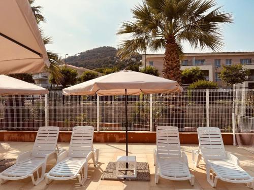 Swimming pool, Residence Vacances - Azureva Roquebrune-Cap-Martin in Roquebrune-Cap-Martin