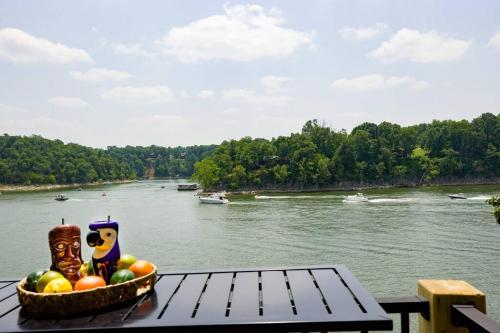 Paradise Key in Bushtown, USA