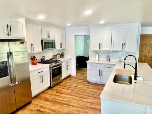 Blue Heron Bungalow on Lake Murray, SC in Chapin, USA