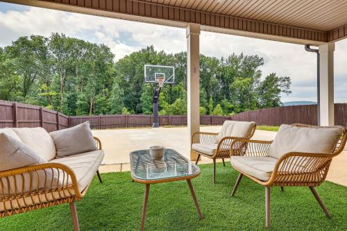 Huntsville Oasis with Basketball Court and Patio! in Huntsville, USA