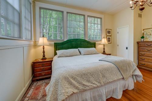 Case Verde Cute and Cozy Getaway 1 Mi to UNCG! - main image