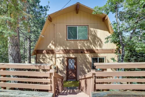 Secluded Big Bear Retreat, Near Lake and Ski Slopes! in Big Bear Lake, USA