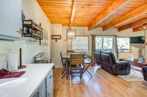 Secluded Big Bear Retreat, Near Lake and Ski Slopes! in Big Bear Lake, USA