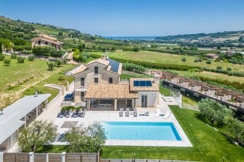 Villa Amore di Ada - Design, AirCo, Private Pool & Near The Beach - Accommodation - Monterubbiano