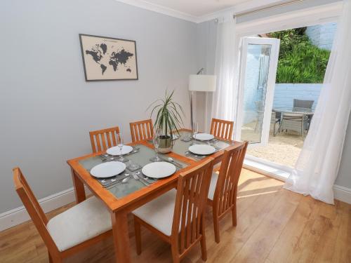 A szálláshely kívülről, Afan House in Port Talbot