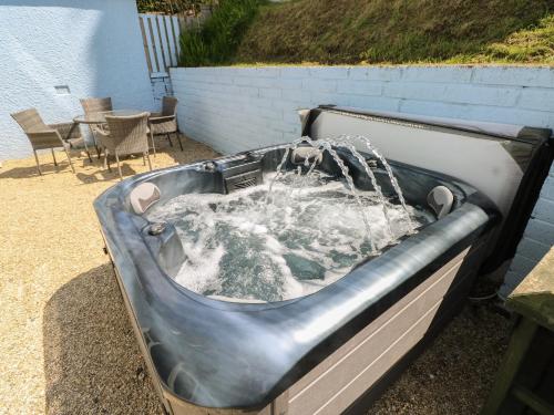 A szálláshely kívülről, Afan House in Port Talbot