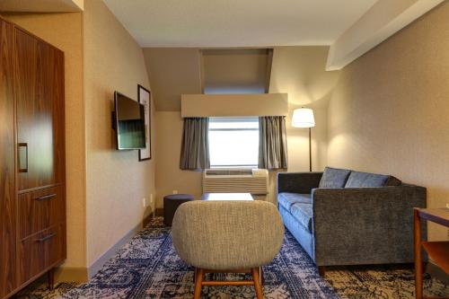 Four Points by Sheraton St. Catharines Niagara Suites