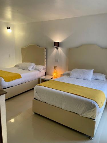 2 double beds