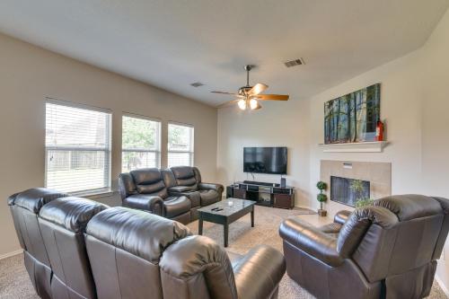 Pet-Friendly Pearland Home with Yard, Near Houston! in Pearland, USA