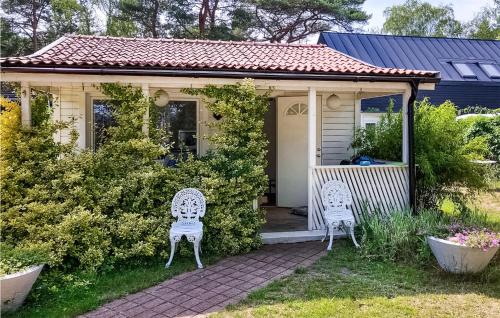 Nice home in Hllviken with 1 Bedrooms and WiFi - Höllviken