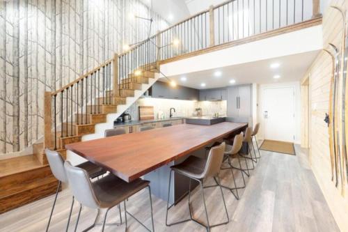 Renovated Condo In West Keystone With Balcony, Hot Tub, Pool Free Shuttle To Slopes!