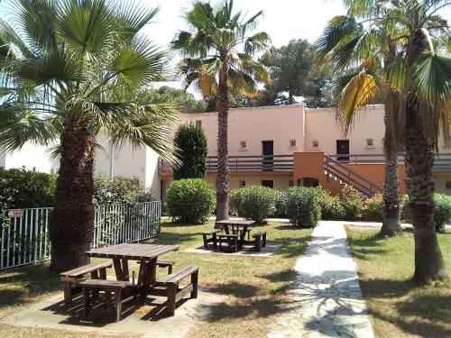 Studio avec jardin, piscine, proche de la mer et du village naturiste in Agde