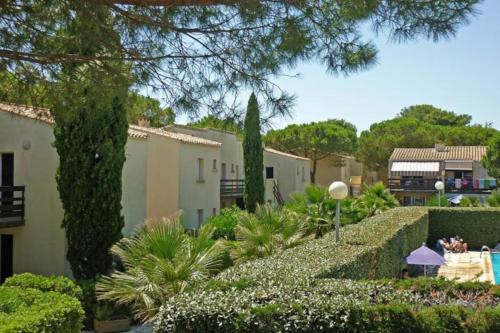 Studio avec jardin, piscine, proche de la mer et du village naturiste in Agde