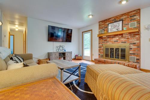 Pet-Friendly Union Vacation Rental with Pool!