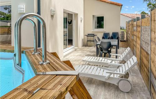 . Stunning Home In Saint Jean De Monts With Wifi, Heated Swimming Pool And 4 Bedrooms