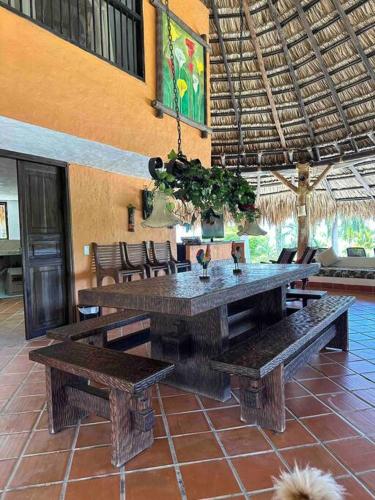 increible casa de campo con piscina y jacuzzi! in Támesis