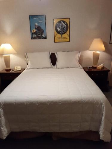1 queen bed