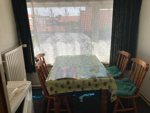  Aan zee in Westkapelle 3 kamers voor 2x2 personen in Westkapelle