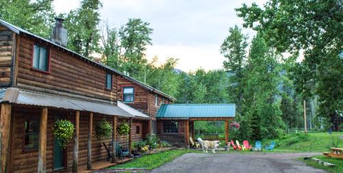 Hotelli välisilme, Bear Creek Ranch Bed & Breakfast in Essex (MT)