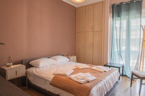 Urban Oasis Stylish Apartment in Piraeus Center - image 8