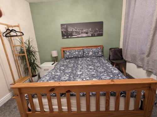 Large Cosy Room to Stay in South Reading – khách sạn tại Whitley