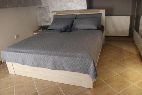 Renovated Apartment with Jacuzzi in Novi Sad - image 5