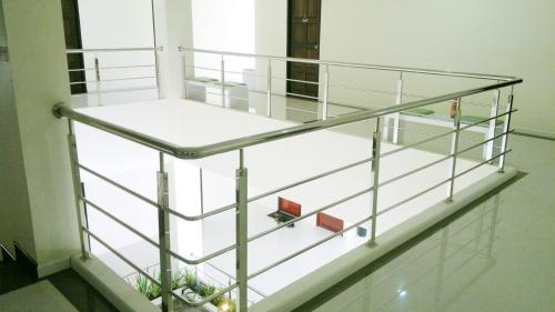 Rueanrimnam Hotel in Roi Et City Center