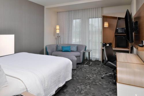 Courtyard by Marriott Charlotte Steele Creek - image 14
