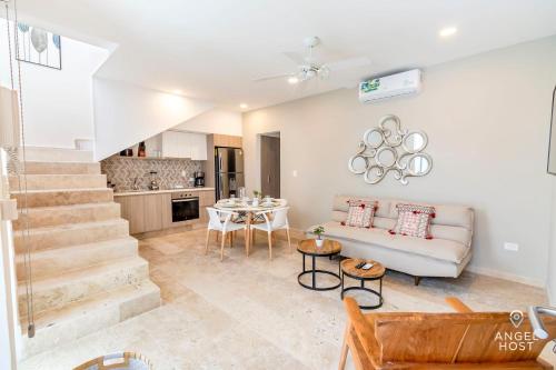2 Story with SpaTub, Oceanview Roof Pool & Gym Onsite in Playa del Carmen, Mexico