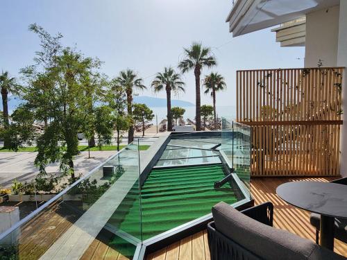 발코니/테라스, Charm Hotel in 벌라